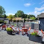 Mobil-home Cosy Avec Terrasse Et Jardin Privatif Camping *