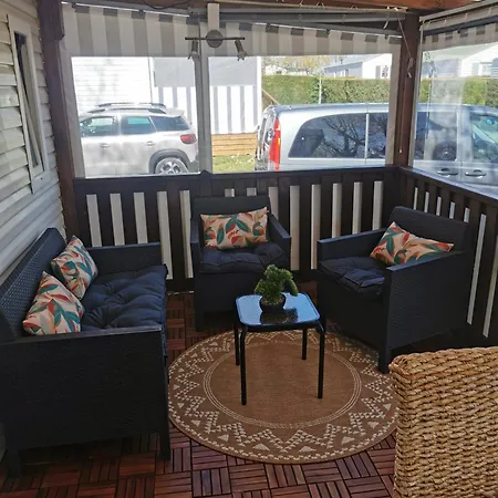 Mobil-home Cosy Avec Terrasse Et Jardin Privatif Camping